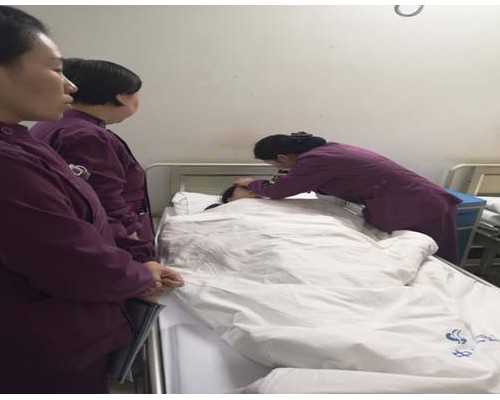 北京做一次代孕要多少钱_十堰人民医院试管哪个医生好？宝宝是否会有遗传病